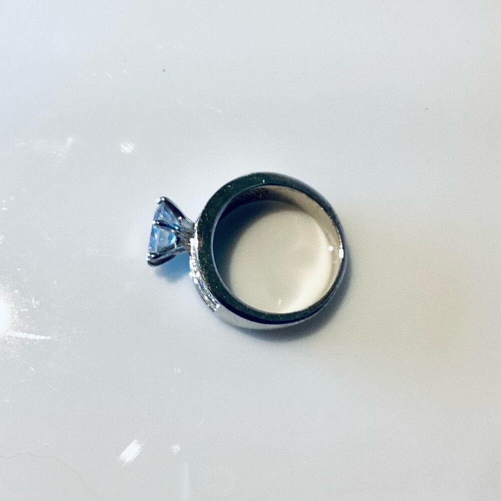 Crystal Solitaire Ring - Picture 3 of 6